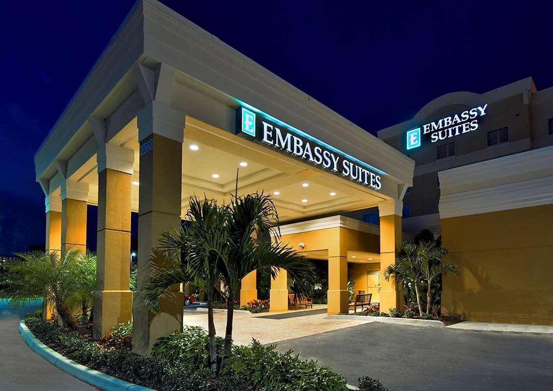 Embassy Suites By Hilton Tampa Brandon Exterior foto