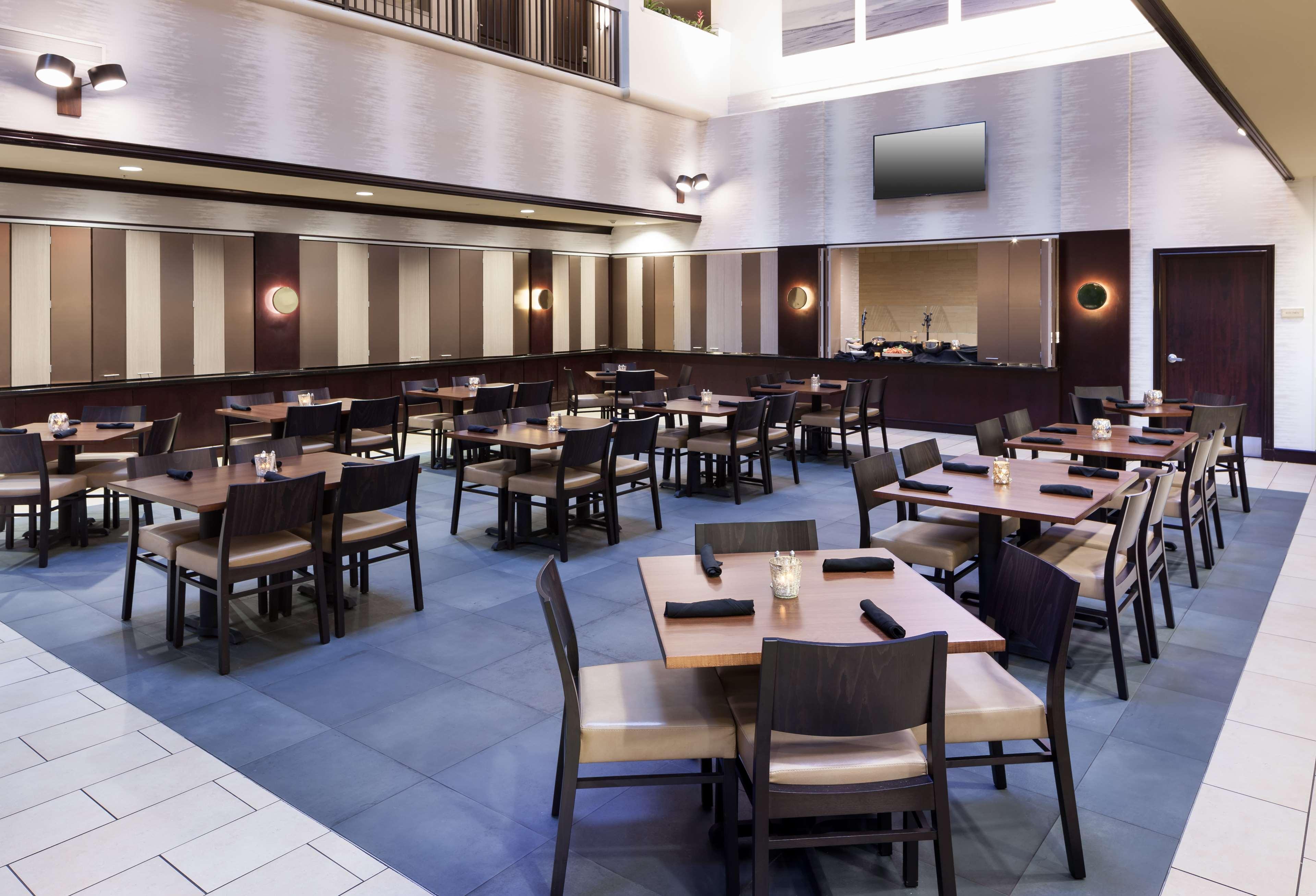Embassy Suites By Hilton Tampa Brandon Exterior foto