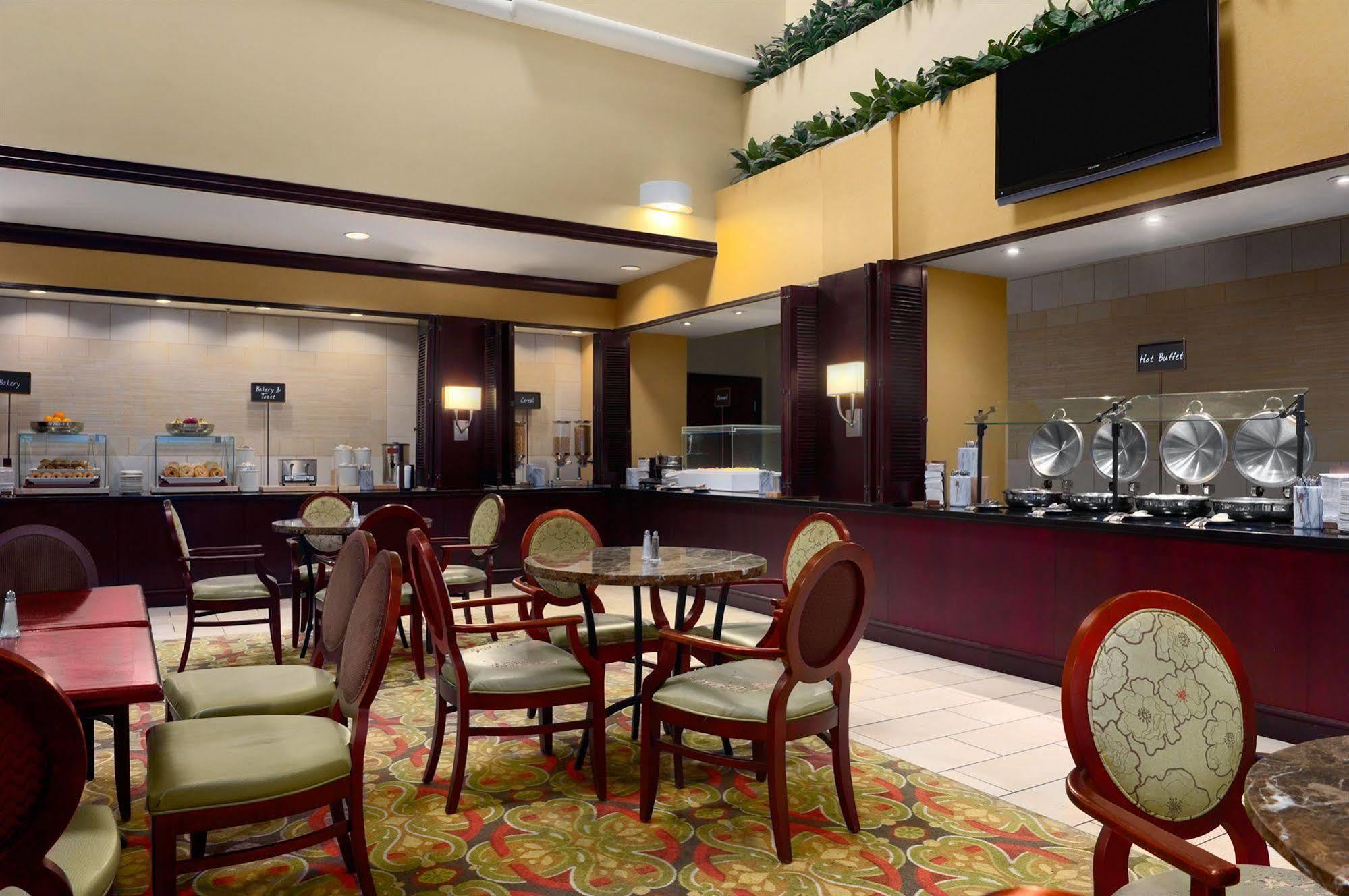 Embassy Suites By Hilton Tampa Brandon Exterior foto
