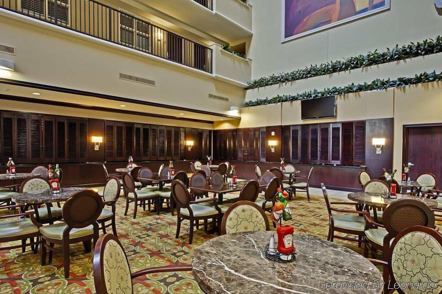 Embassy Suites By Hilton Tampa Brandon Exterior foto