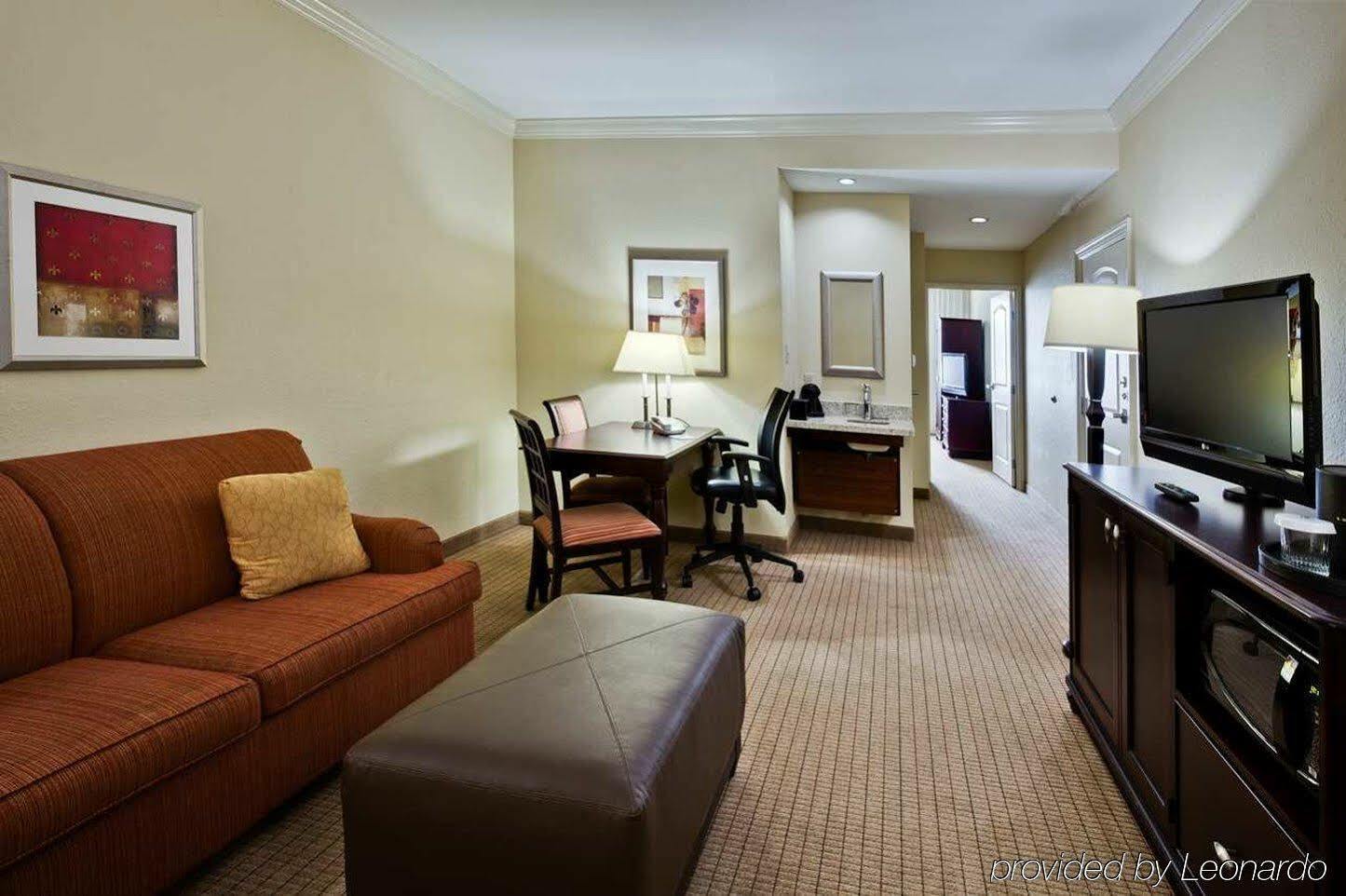Embassy Suites By Hilton Tampa Brandon Exterior foto